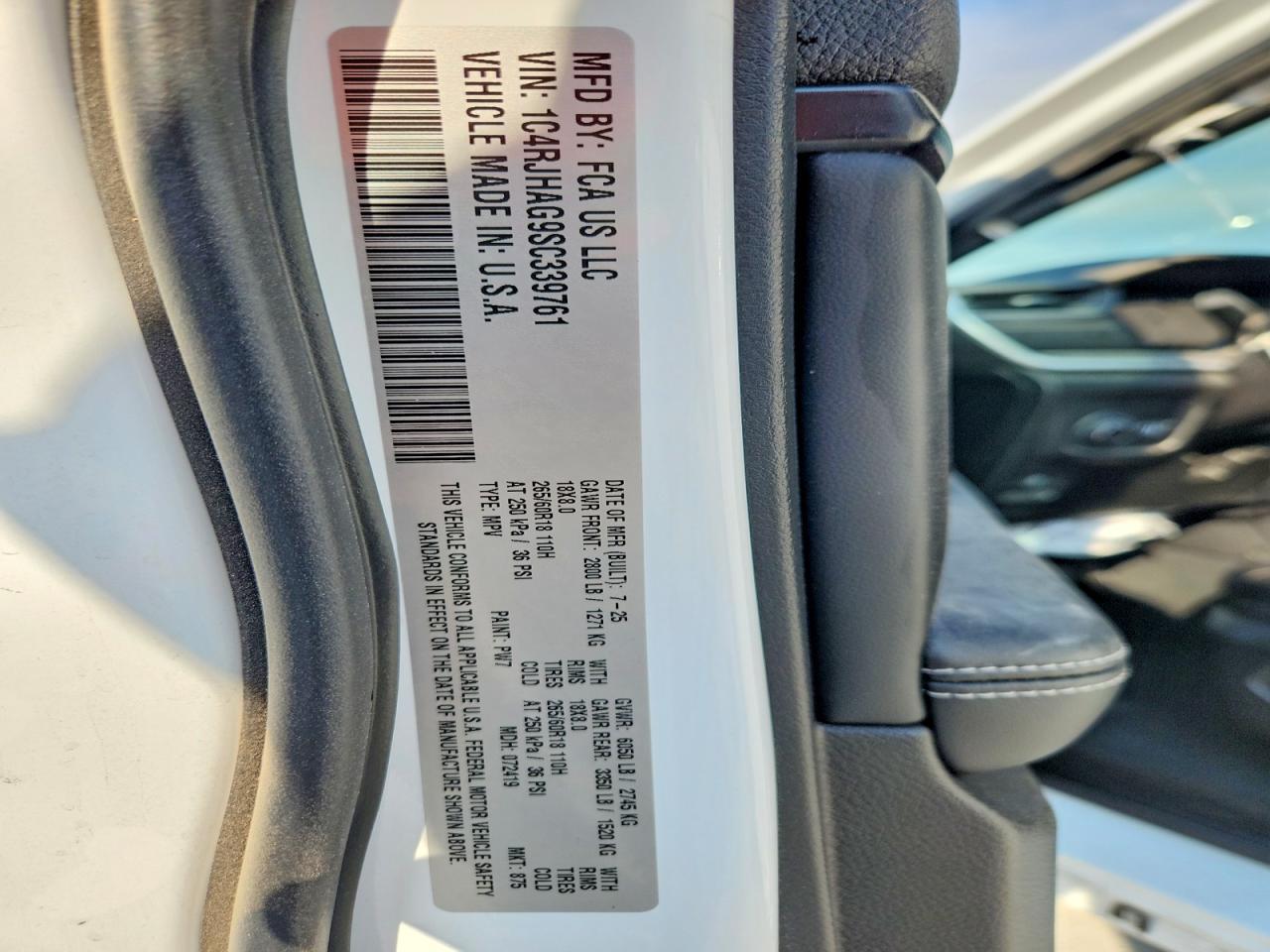 2025 Jeep Grand Cherokee Laredo