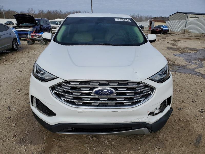 2021 Ford Edge sel