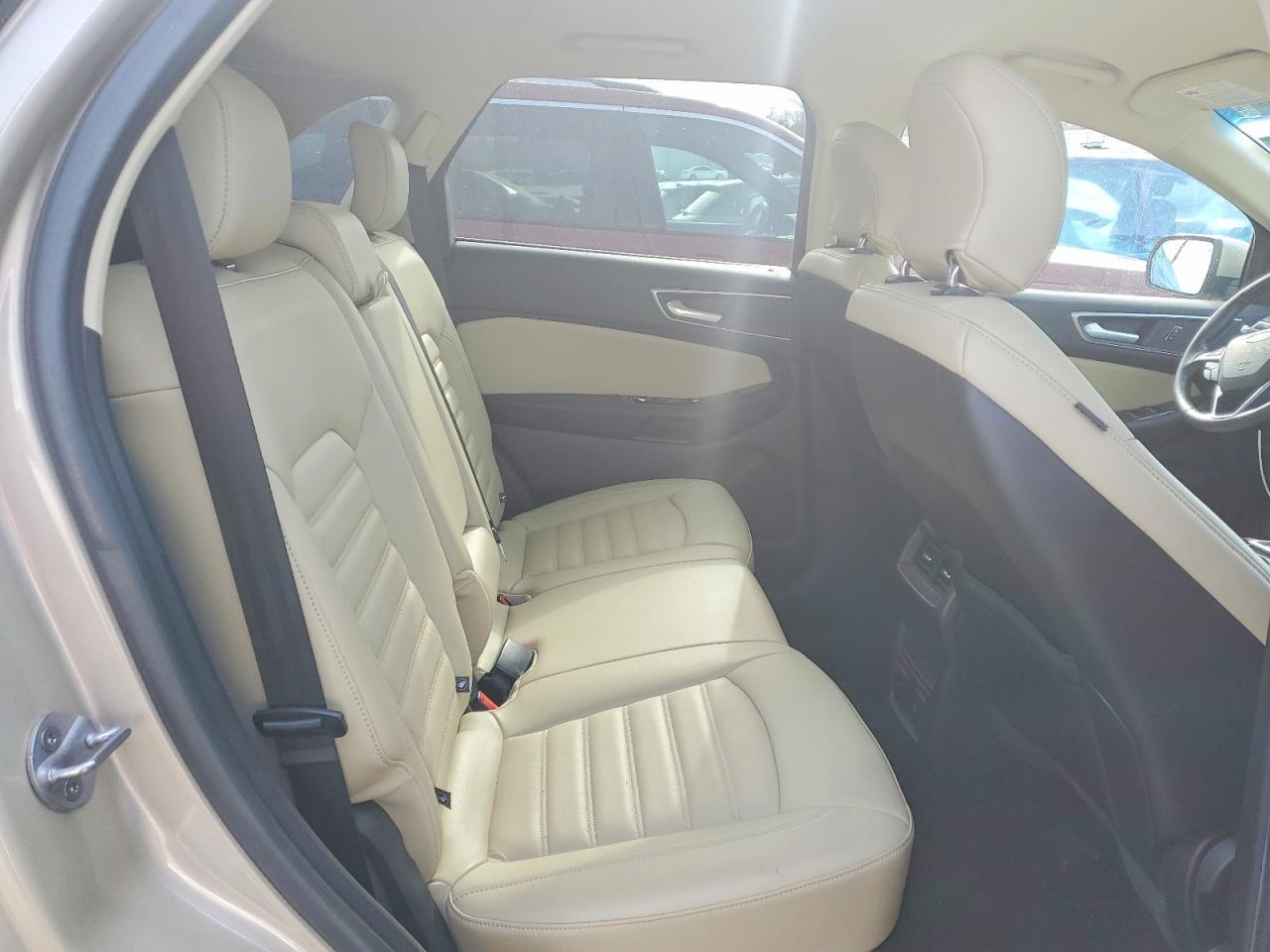 2017 Ford Edge sel