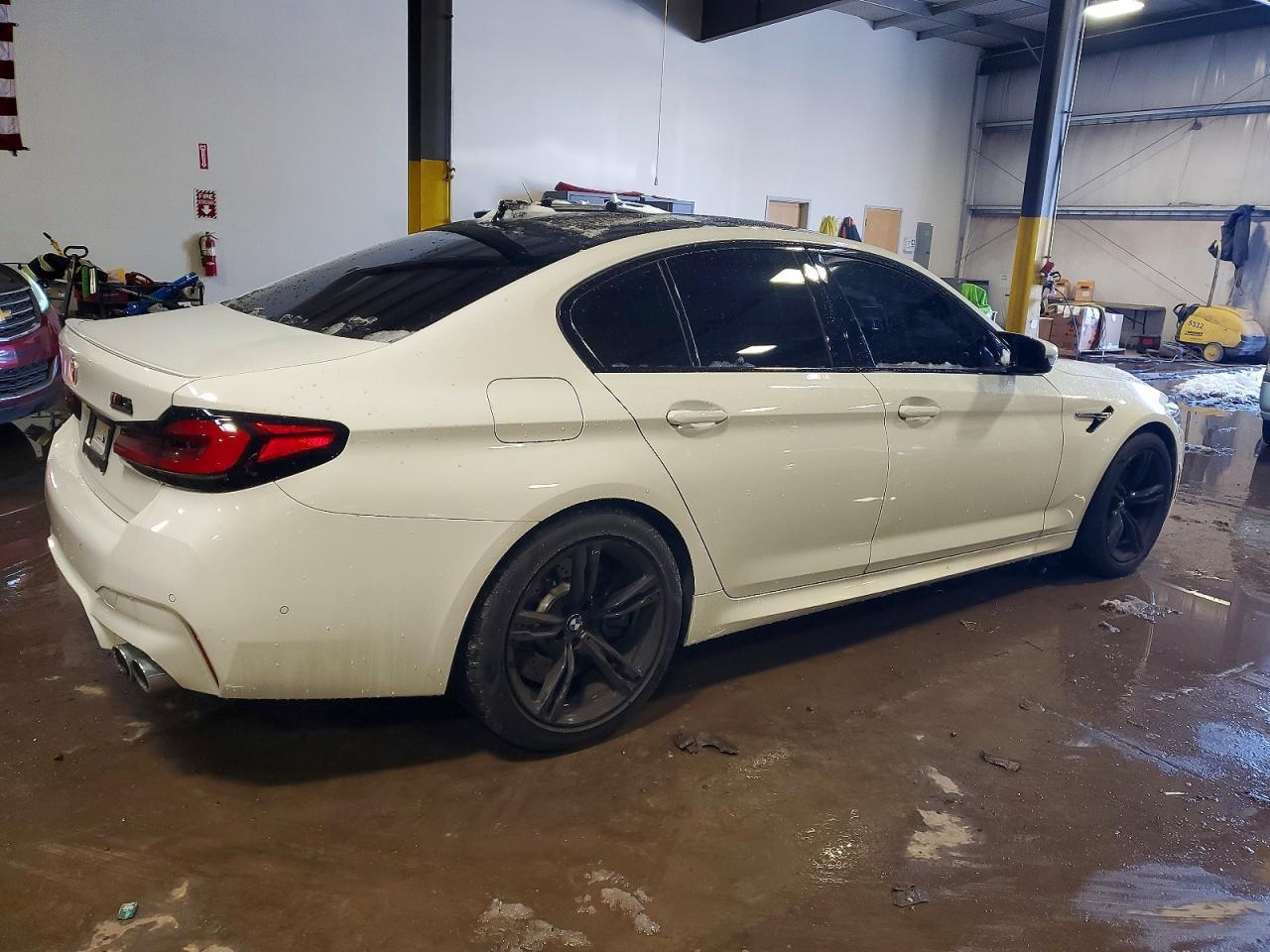 2023 BMW M5