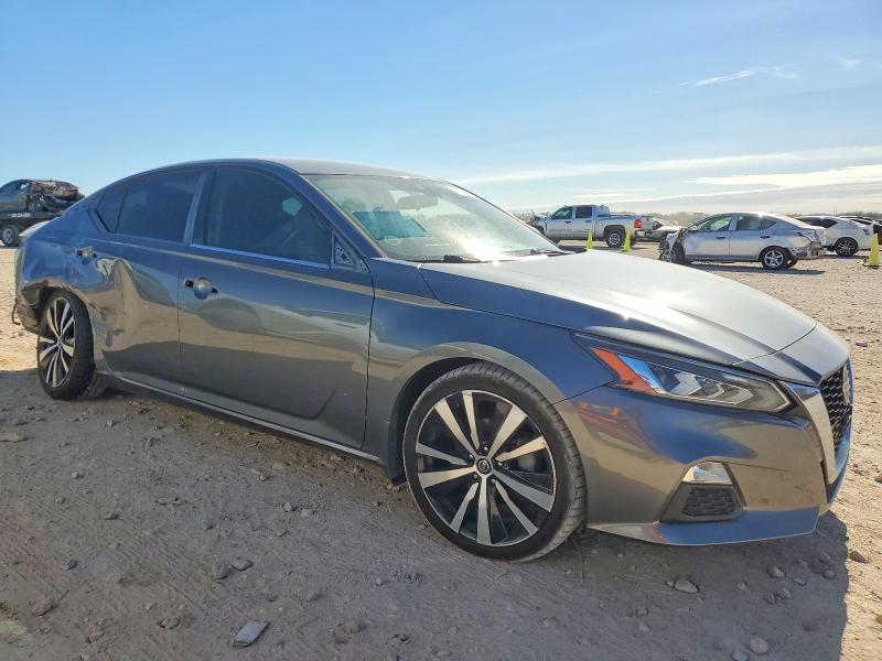 2020 Nissan Altima sr