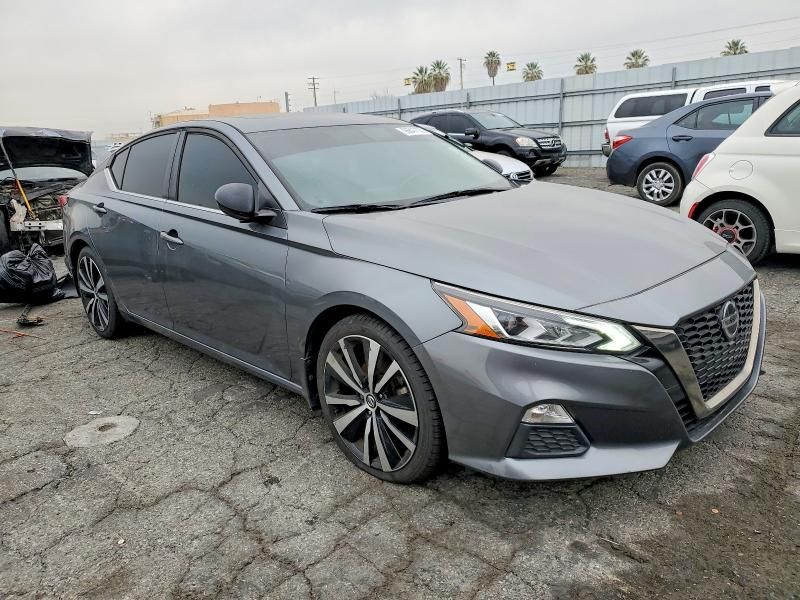 2019 Nissan Altima sr