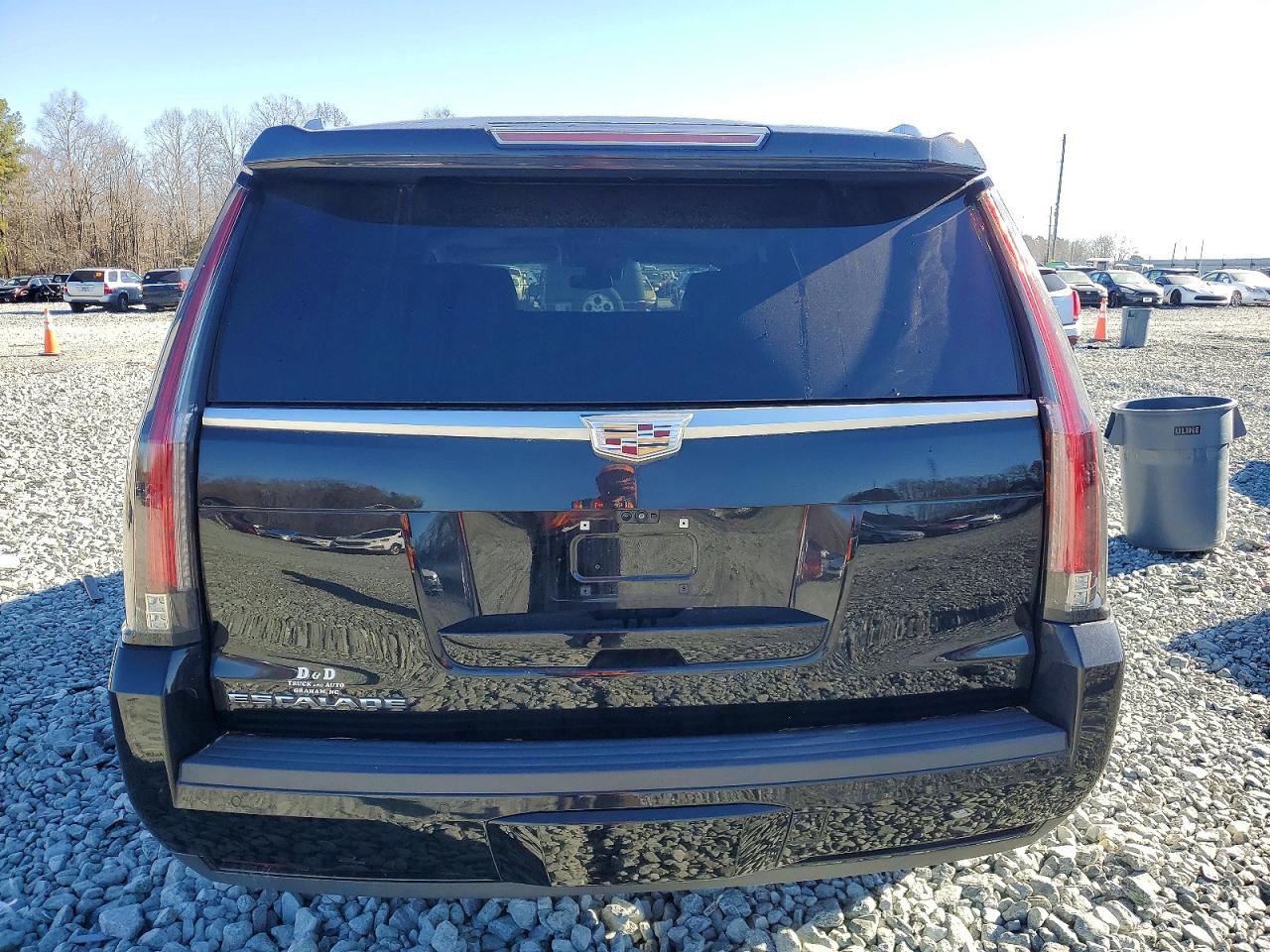 2017 Cadillac Escalade Luxury