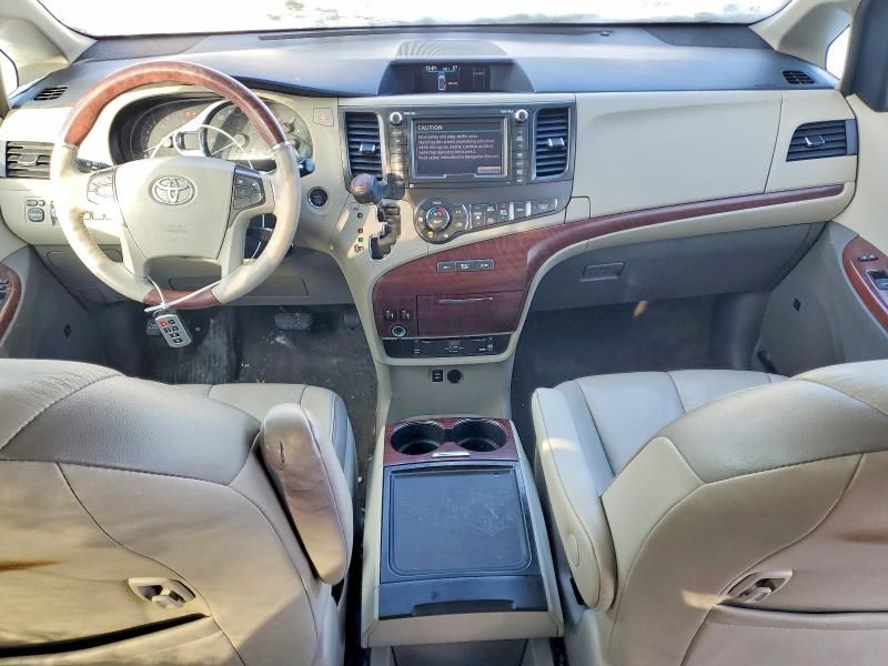 2014 Toyota Sienna xle