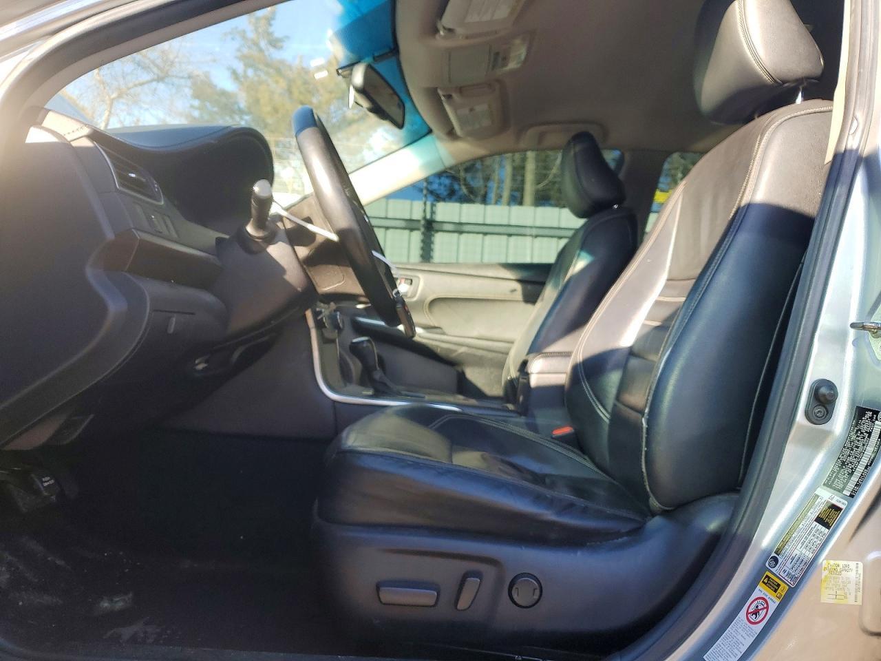 2015 Toyota Camry le
