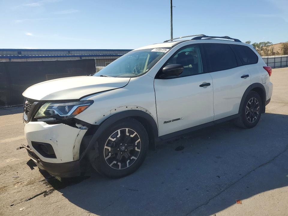 2019 Nissan Pathfinder sl