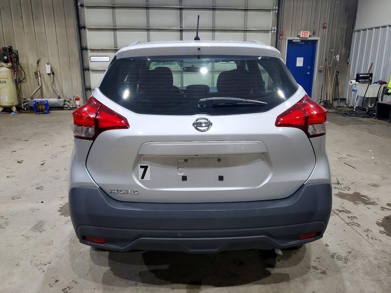 2019 Nissan Kicks s