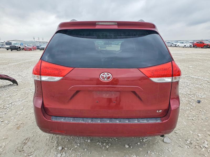 2013 Toyota Sienna le