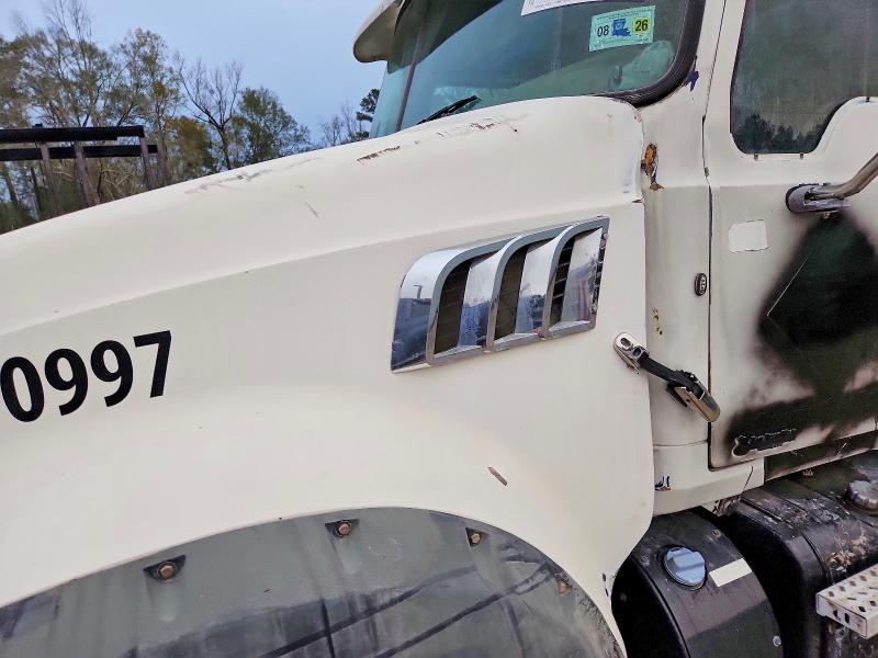 2012 Mack Gu713 Refuse Truck