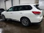 2016 Nissan Pathfinder s