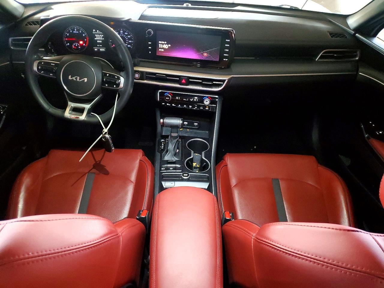 2022 KIA K5 gt Line