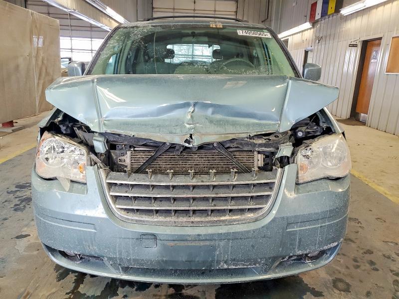 2010 Chrysler Town & Country Touring