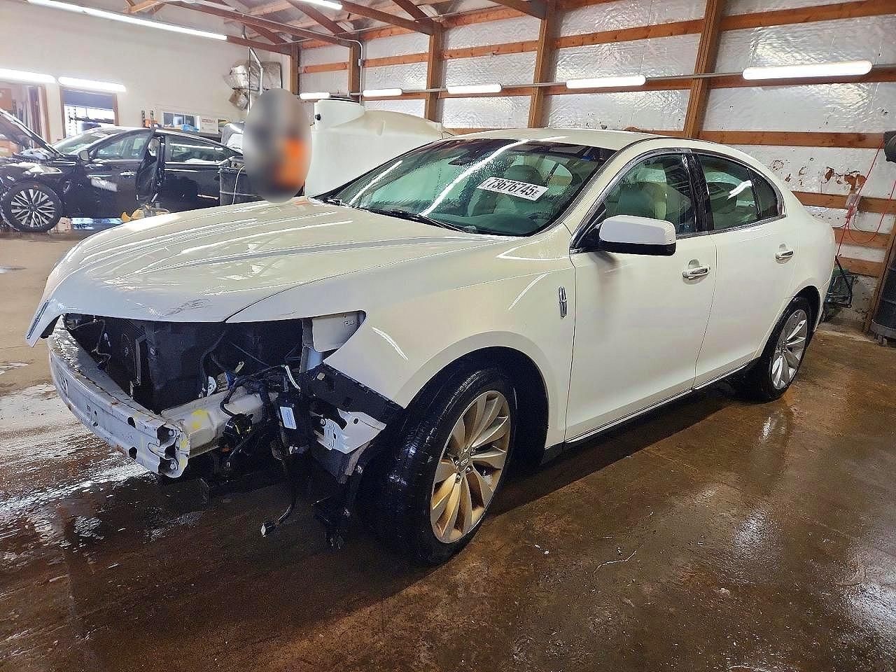 2013 Lincoln Townhouse MKS