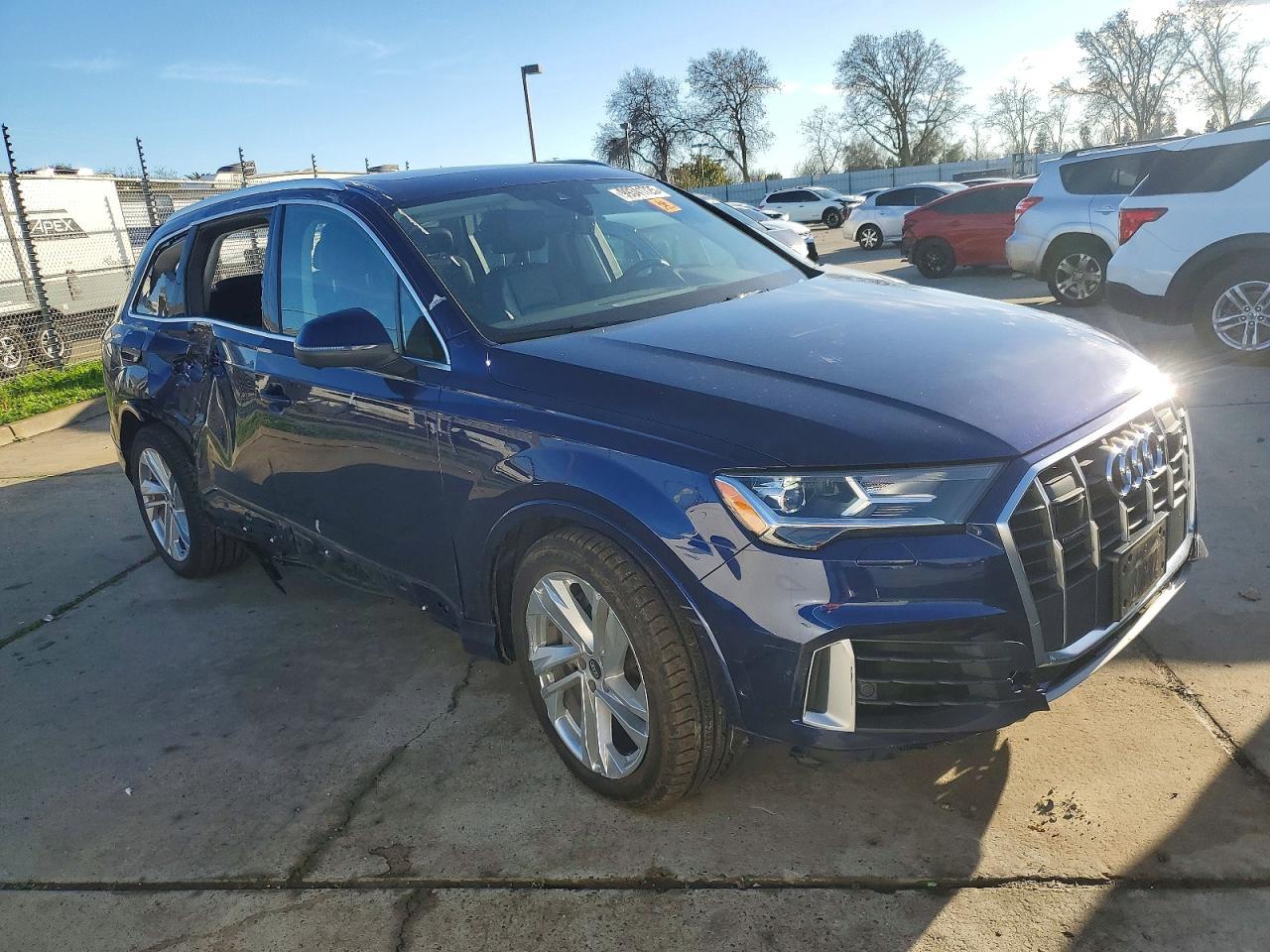 2022 Audi Q7 Premium Plus