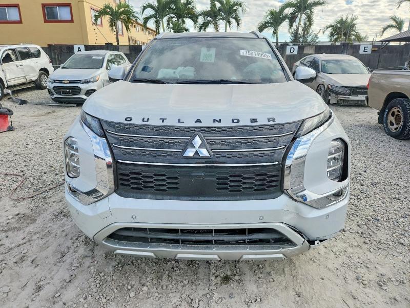 2024 Mitsubishi Outlander sel