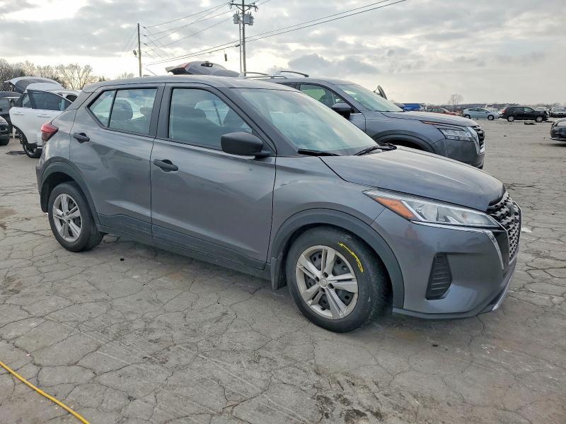 2023 Nissan Kicks s