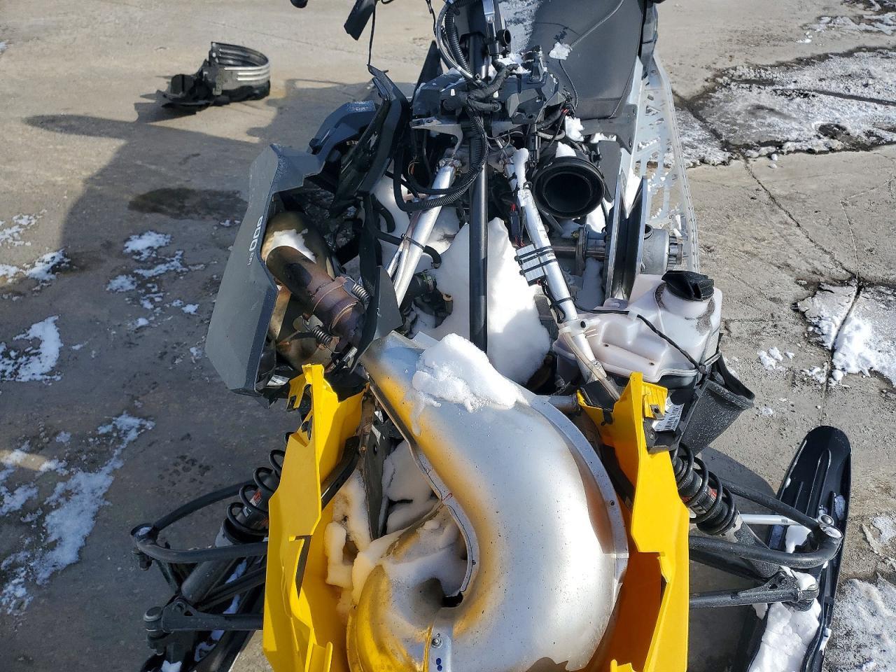 2024 Skidoo 2024 SKI-DOO MXZ Snowmobile