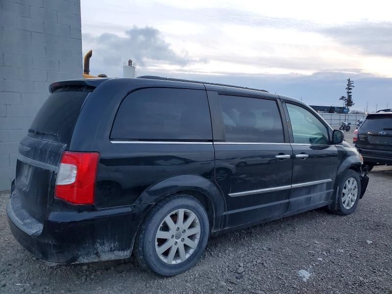 2015 Chrysler Town & Country Touring