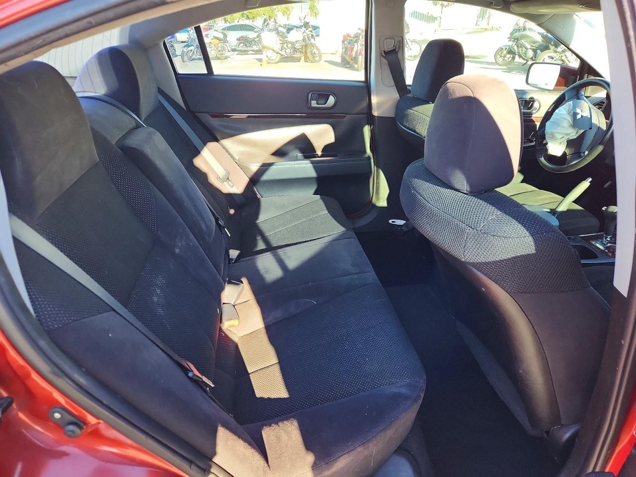 2012 Mitsubishi Galant es