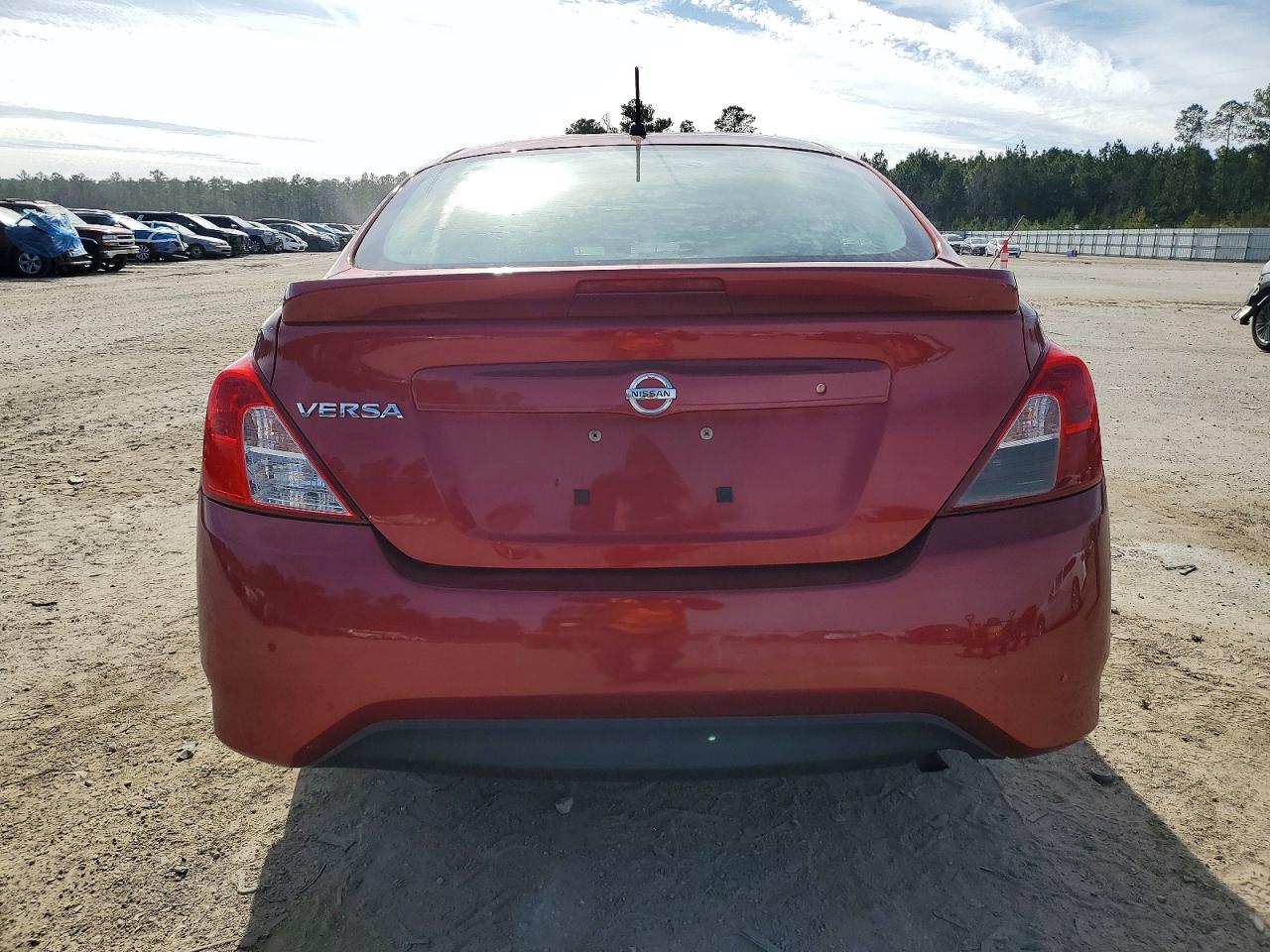 2017 Nissan Versa 1.6 s Plus