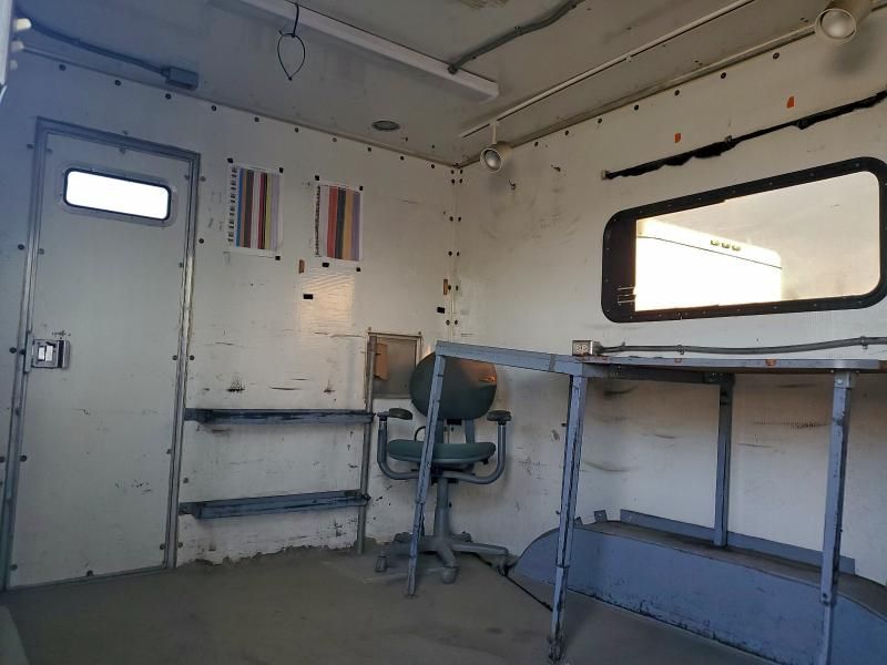 1998 B&W BV19 Fiber Optic Splicing Trailer