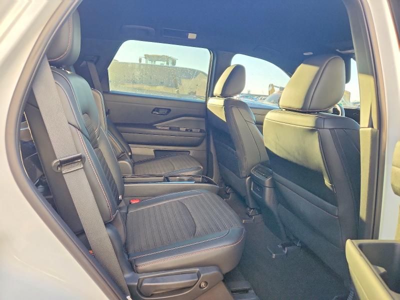 2025 Nissan Pathfinder Rock Creek