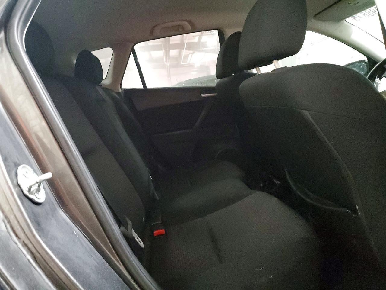 2013 Mazda 3 I