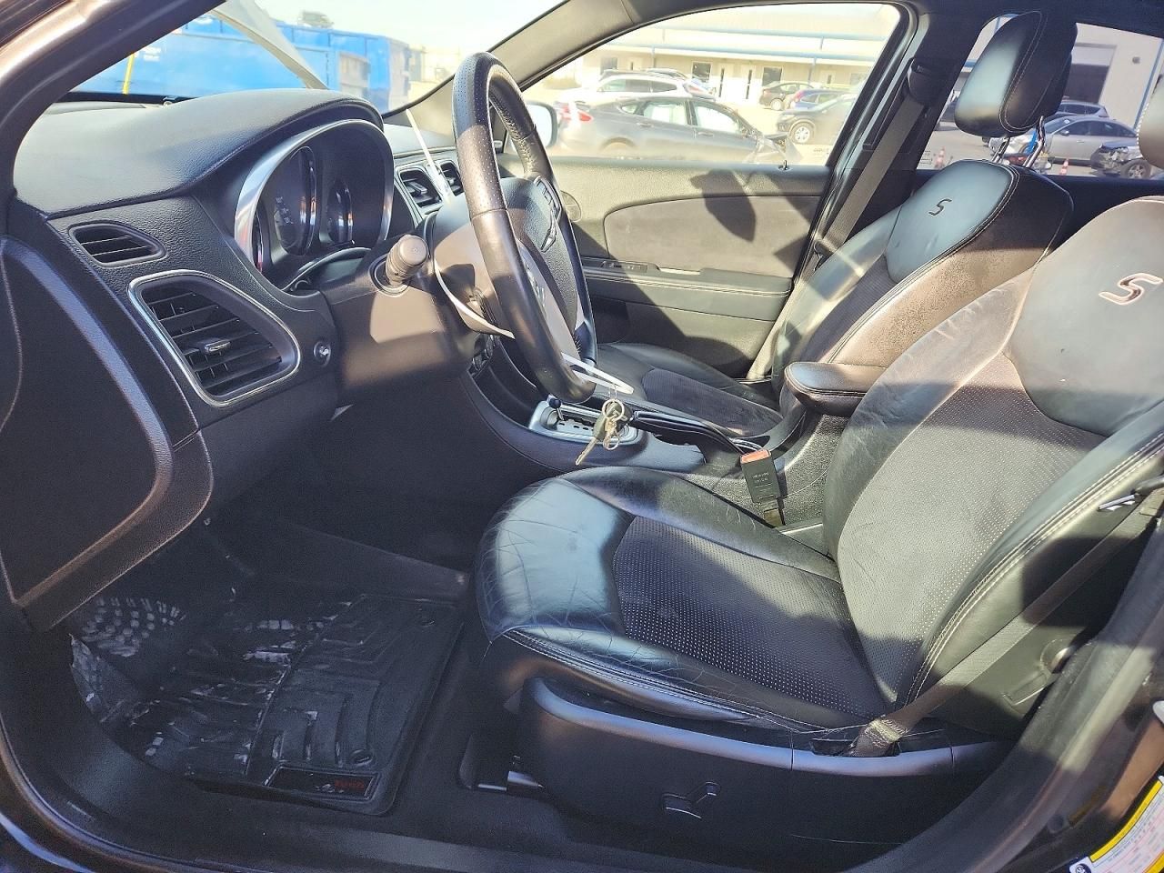 2014 Chrysler 200 Limited