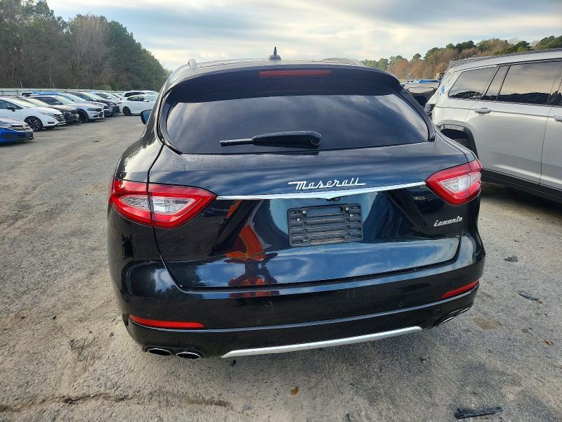 2017 Maserati Levante Luxury