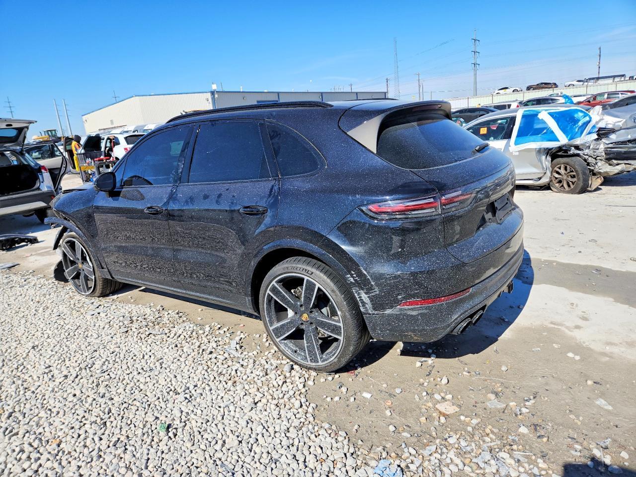 2019 Porsche Cayenne s