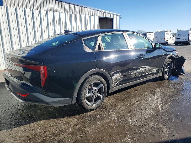 2025 KIA K4 lx