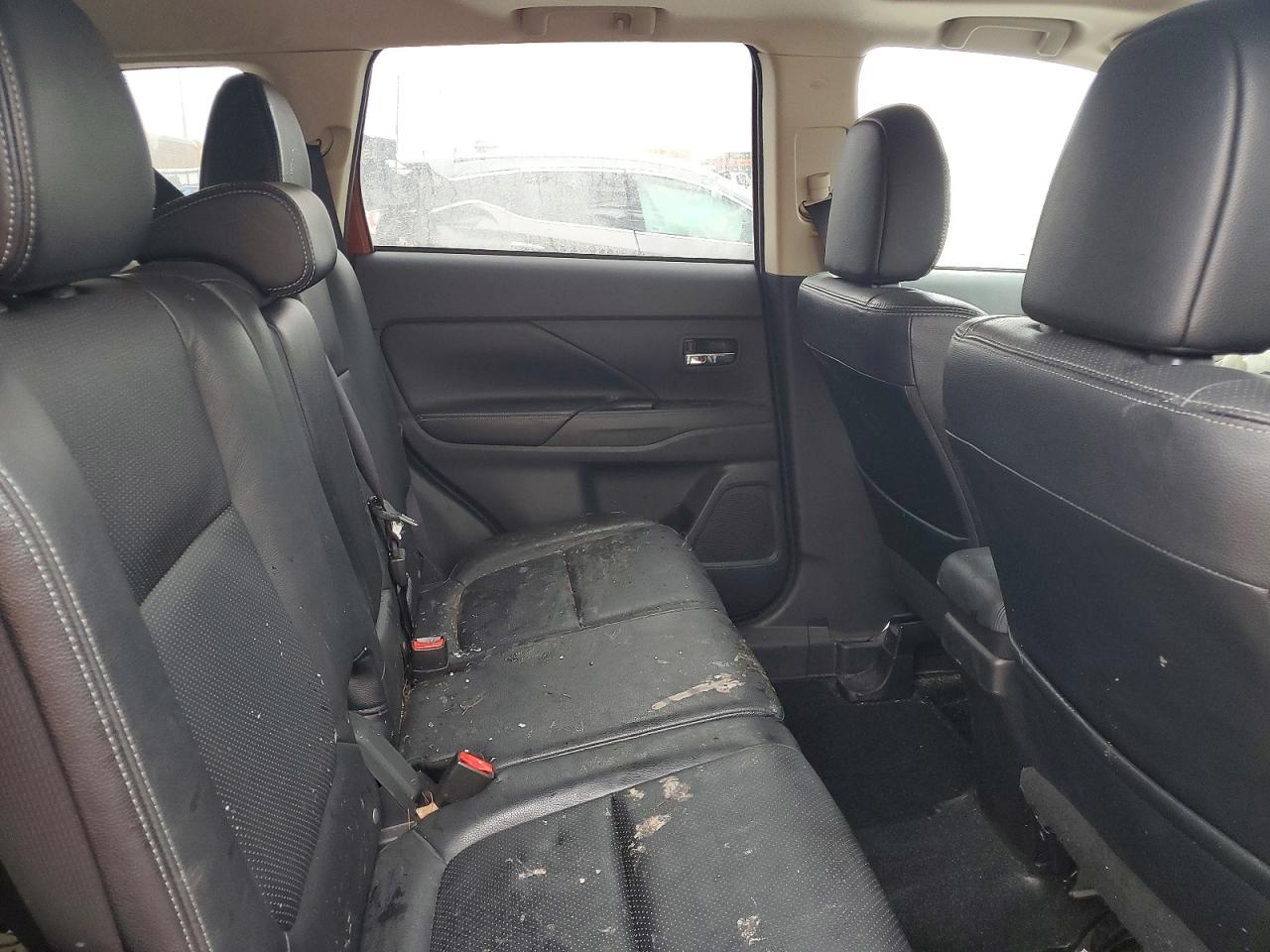 2014 Mitsubishi Outlander se