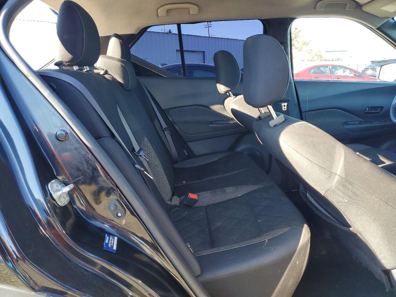 2020 Nissan Kicks s