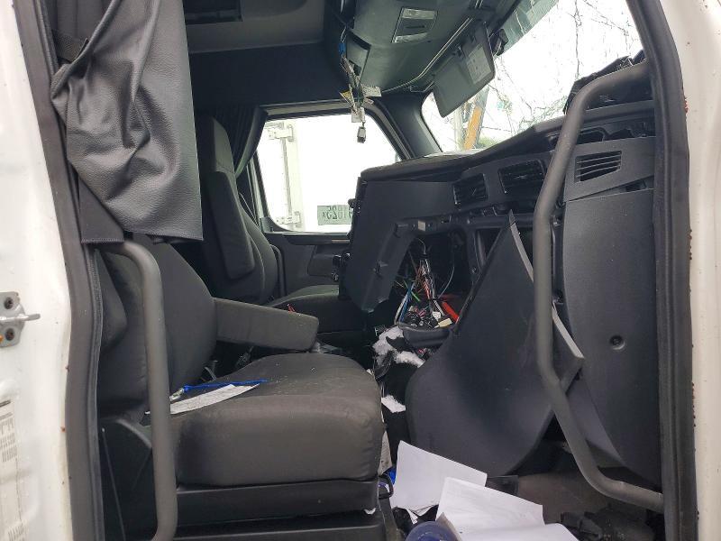 2025 Freightliner Cascadia 126 Semi Truck