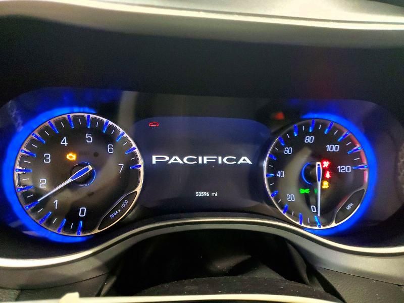 2022 Chrysler Pacifica Touring