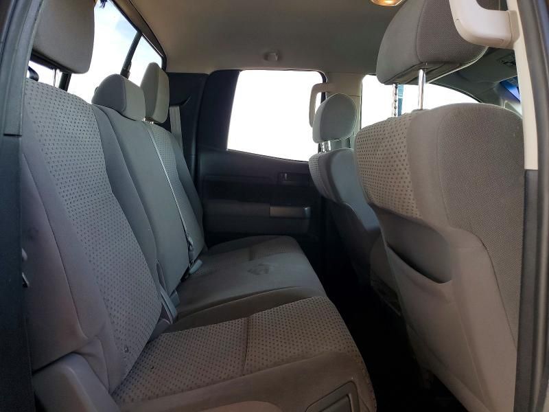 2013 Toyota Tundra Double cab SR5