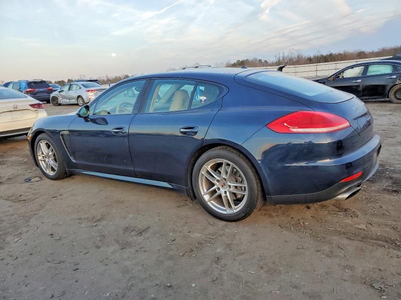 2014 Porsche Panamera 2