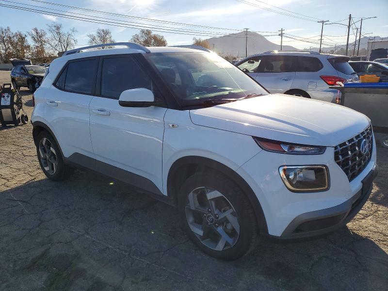 2022 Hyundai Venue sel