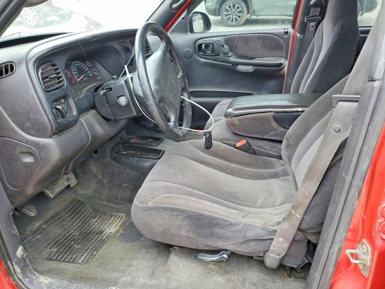 2000 Dodge Dakota Quattro