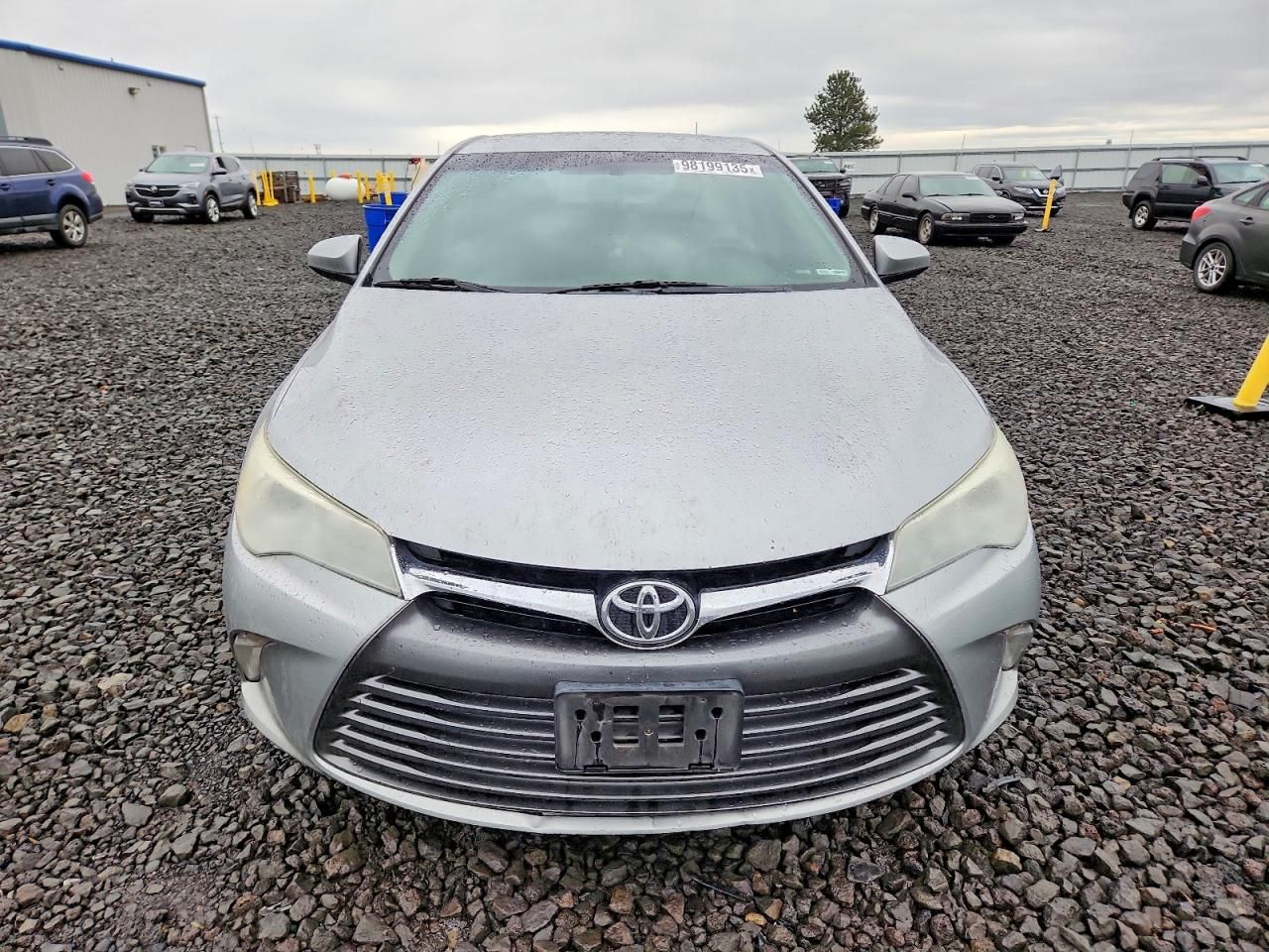 2016 Toyota Camry le