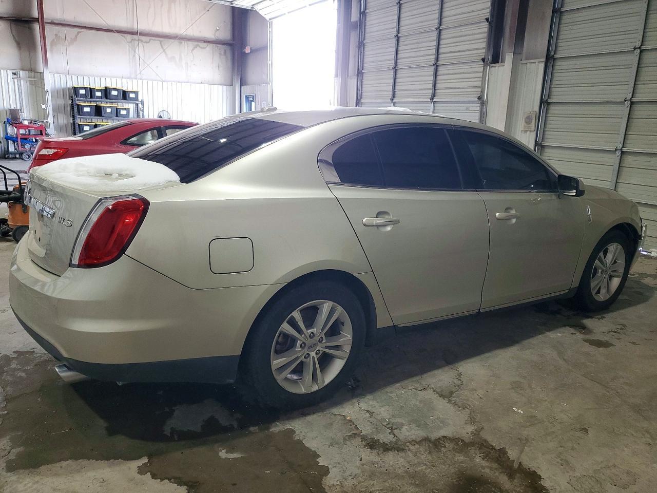 2010 Lincoln Townhouse MKS