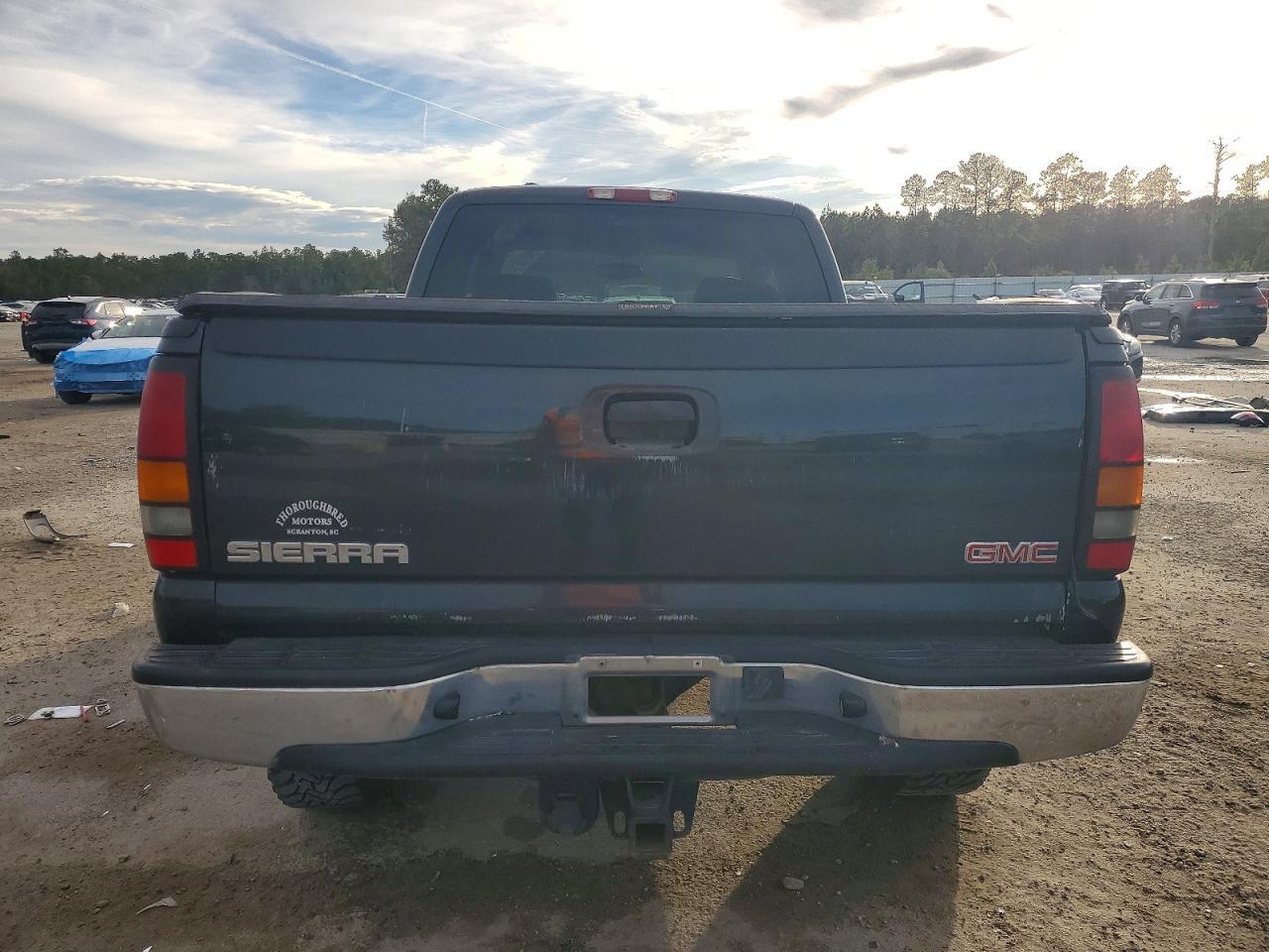 2004 GMC New Sierra K2500