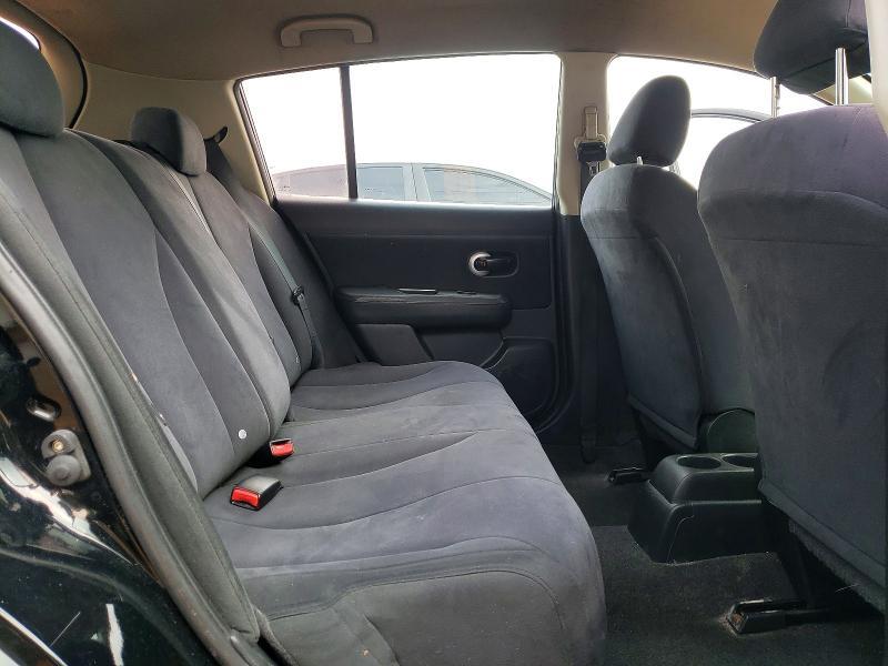 2009 Niss Versa s