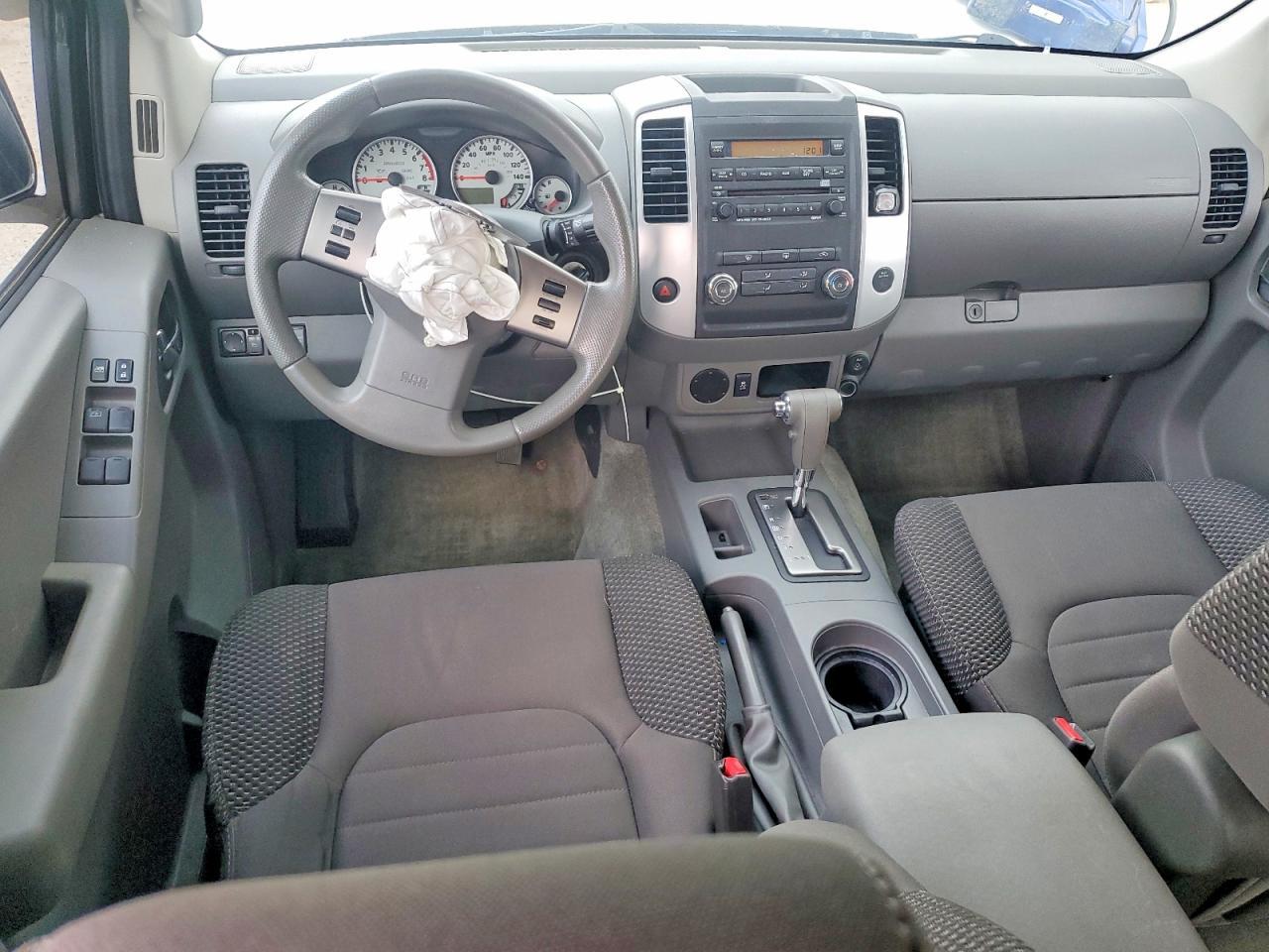 2012 Nissan Frontier s