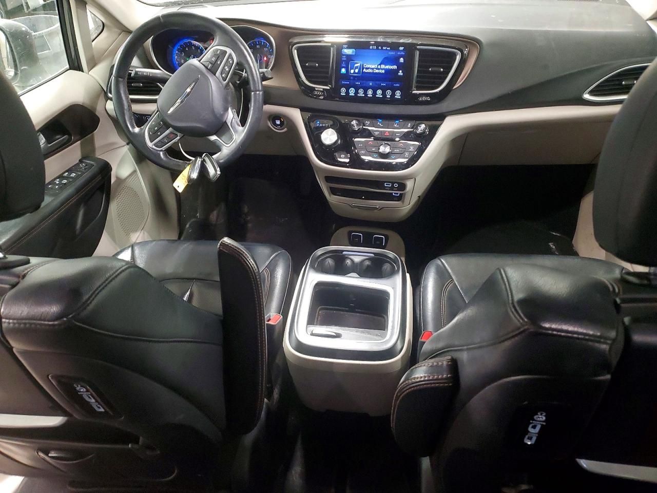 2017 Chrysler Pacifica Touring l Plus