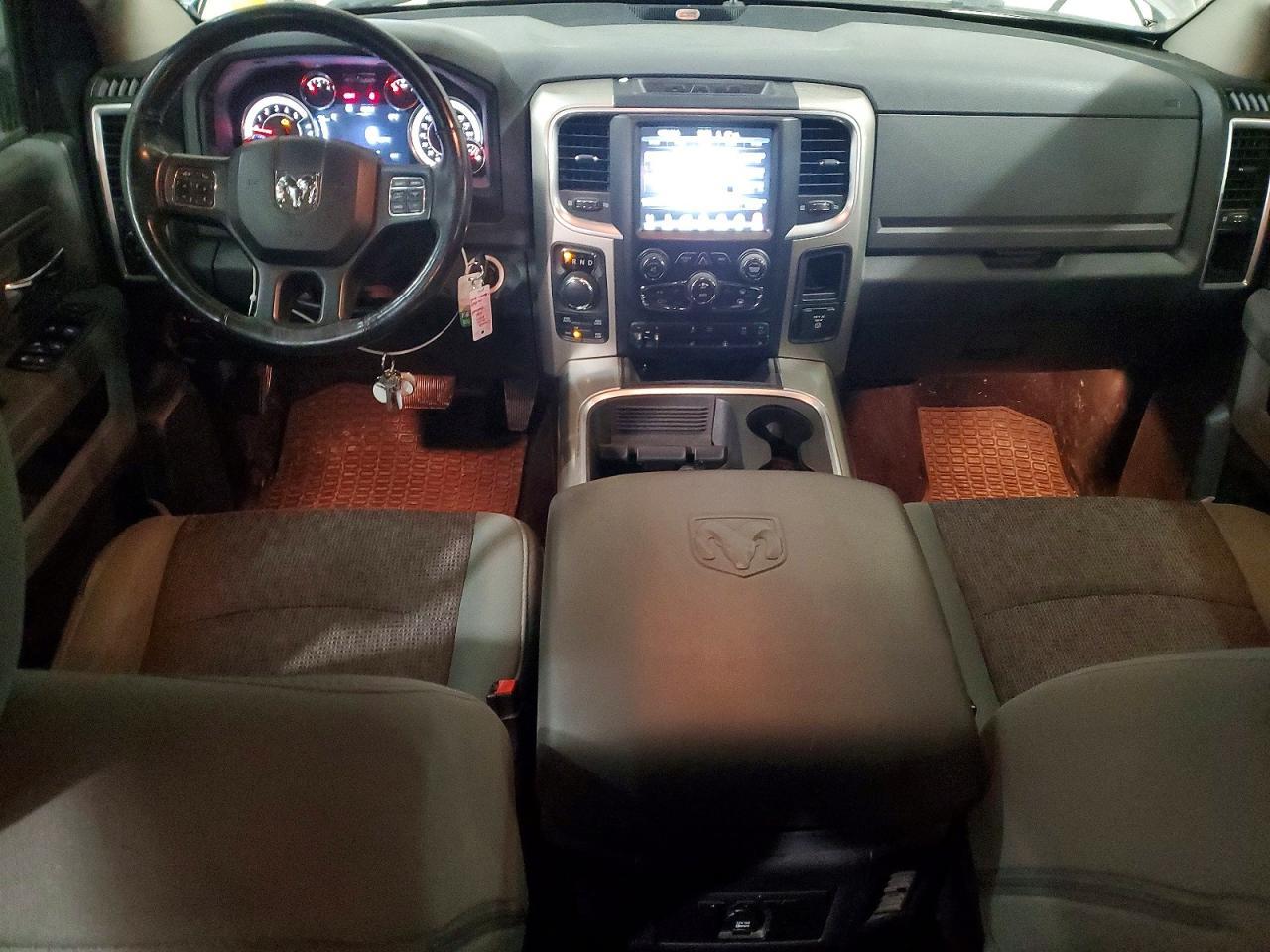 2015 Dodge Ram 1500 slt