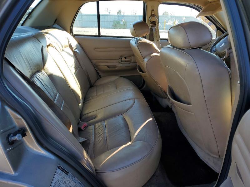 2001 Ford Crown Victoria lx