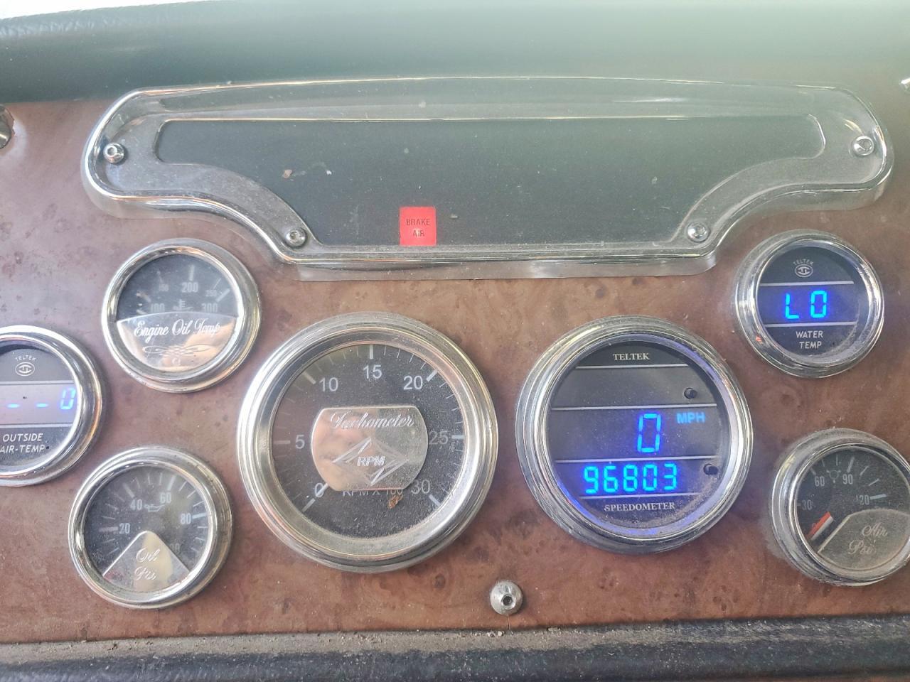 2003 Peterbilt 379 Semi Truck