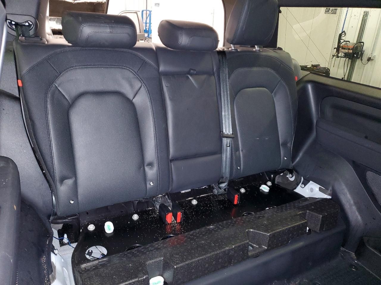 2023 Land Rover Defender 90 X-dynamic se