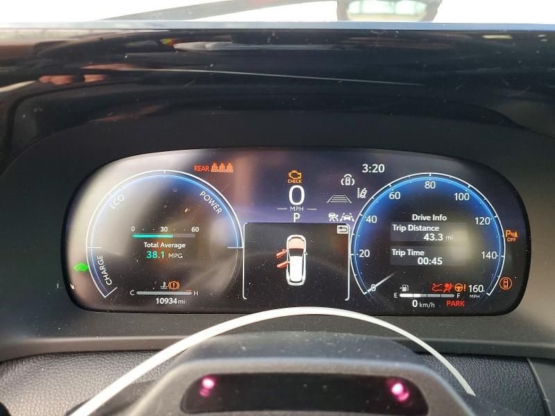 2025 Toyota Crown Signia xle